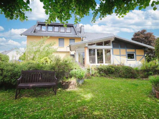 Haus zum Kaufen in Auderath 255.000,00 EUR 183 m²