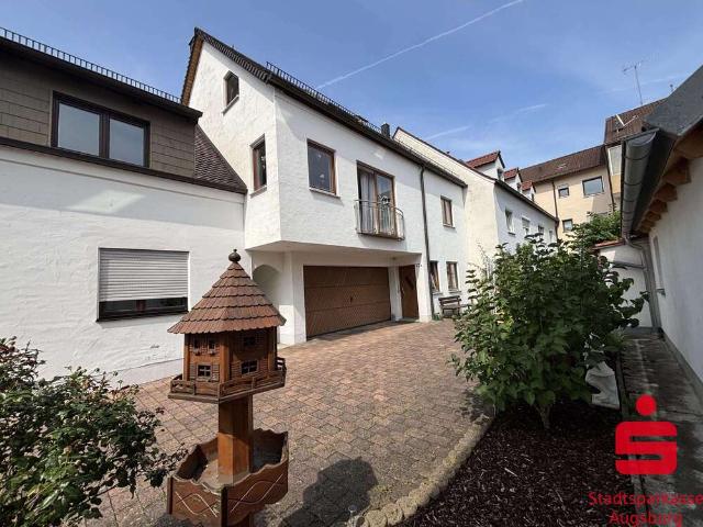 Haus zum Kaufen in Augsburg 449.000,00 EUR 102.62 m²