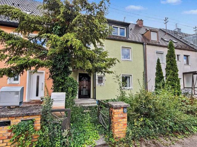 Haus zum Kaufen in Augsburg 469.000,00 EUR 143.57 m²
