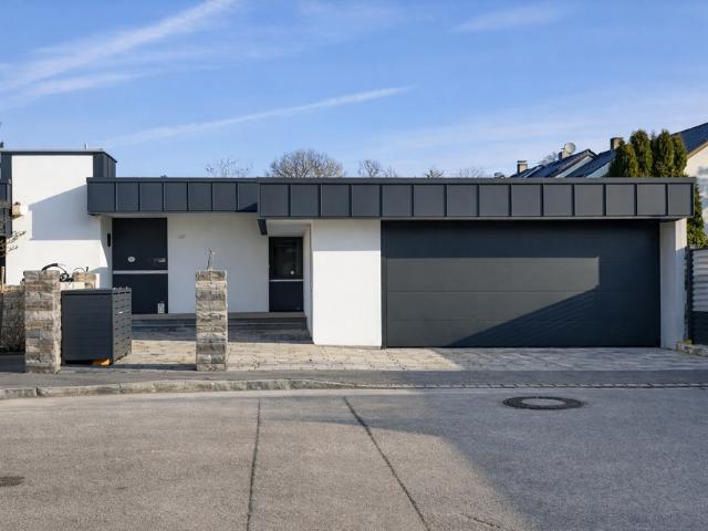 Haus zum Kaufen in Augsburg Kuhsee 1.999.000,00 EUR 175 m²