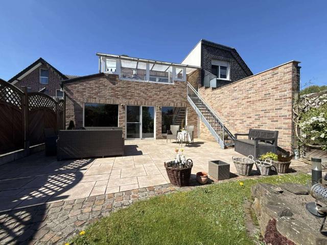 Haus zum Kaufen in Bottrop 599.000,00 EUR 183.8 m²