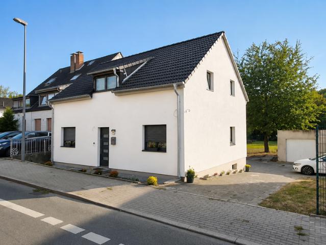 Haus zum Kaufen in Bochum Riemke 599.000,00 EUR 220 m²