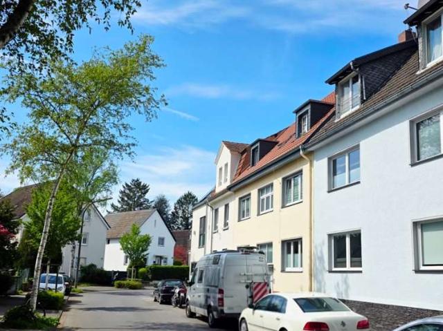 Haus zum Kaufen in Bonn 590.000,00 EUR 198 m²