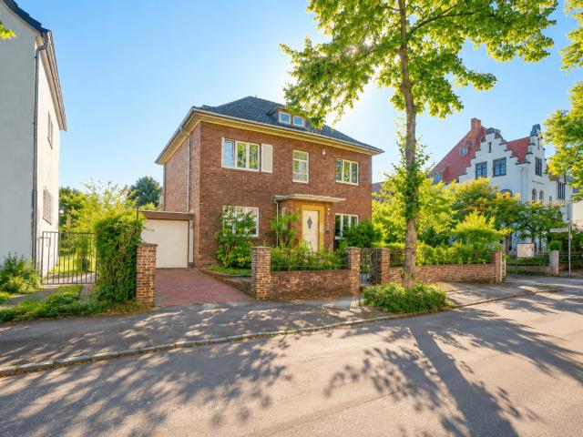 Haus zum Kaufen in Bonn 2.150.000,00 EUR 223 m²