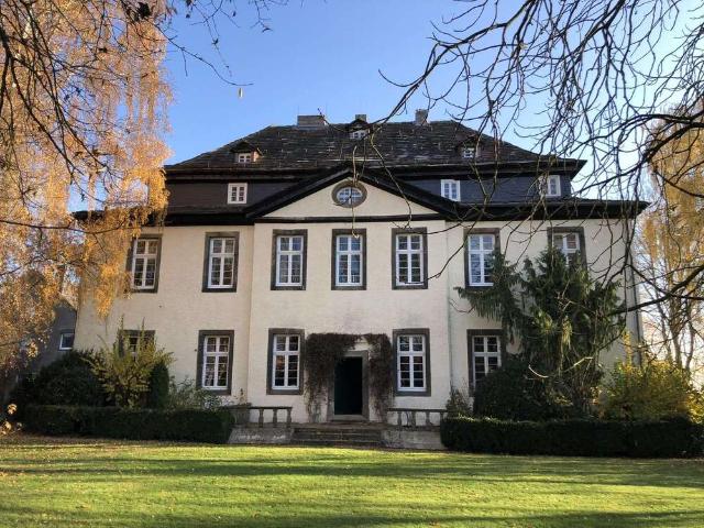 Haus zum Kaufen in Borgentreich 850.000,00 EUR 720 m²