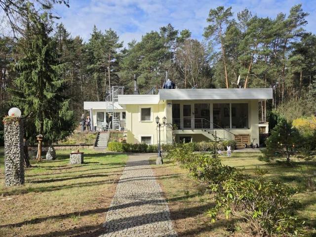Haus zum Kaufen in Borkheide 580.000,00 EUR 280 m²