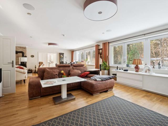 Haus zum Kaufen in Borkheide 580.000,00 EUR 280 m²