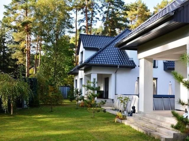 Haus zum Kaufen in Borkwalde 1.900.000,00 EUR 368 m²