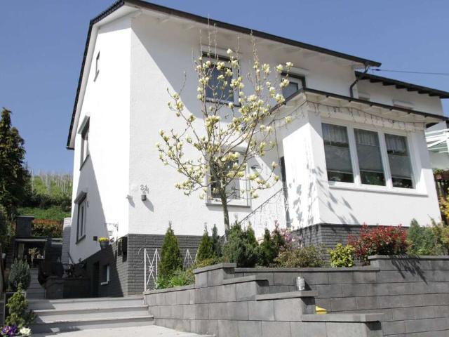 Haus zum Kaufen in Bad Neuenahr Ahrweiler 459.000,00 EUR 158.81 m²