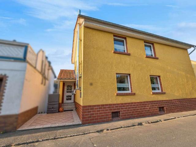 Haus zum Kaufen in Bad Neuenahr Ahrweiler 395.000,00 EUR 162.46 m²