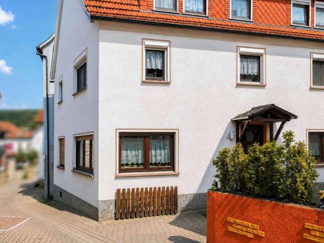 Haus zum Kaufen in Bad Orb 265.000,00 EUR 156.3 m²