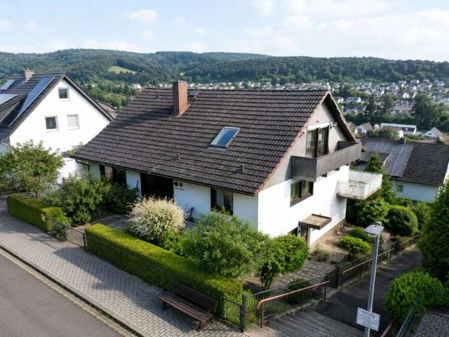 Haus zum Kaufen in Bad Orb 395.000,00 EUR 217.8 m²