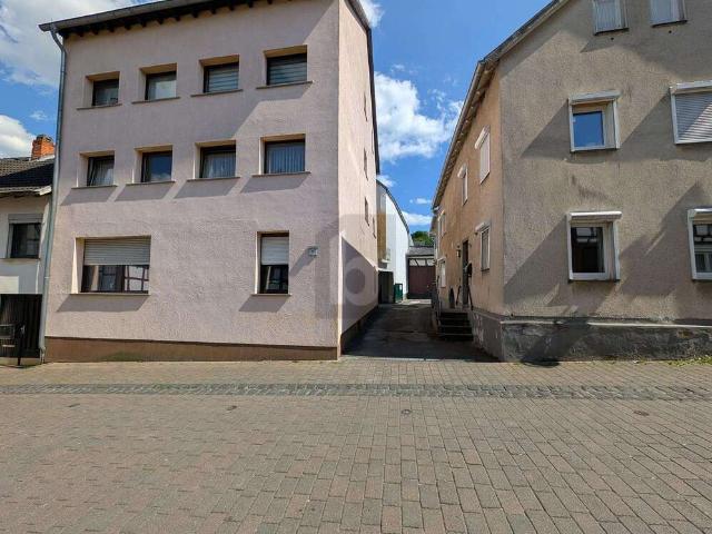 Haus zum Kaufen in Bad Breisig 559.000,00 EUR 345 m²