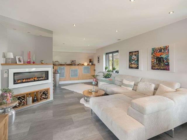 Haus zum Kaufen in Bad Camberg 629.000,00 EUR 260 m²