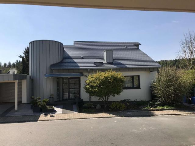 Haus zum Kaufen in Bad Camberg Schwickershausen 830.000,00 EUR 350 m²