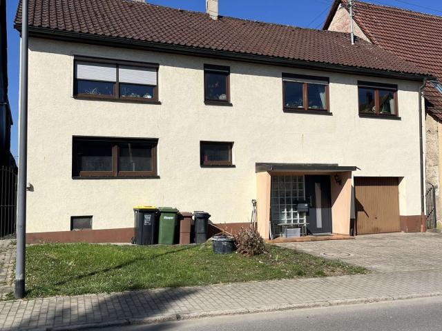 Haus zum Kaufen in Bad Dürrheim Biesingen 340.000,00 EUR 227.27 m²