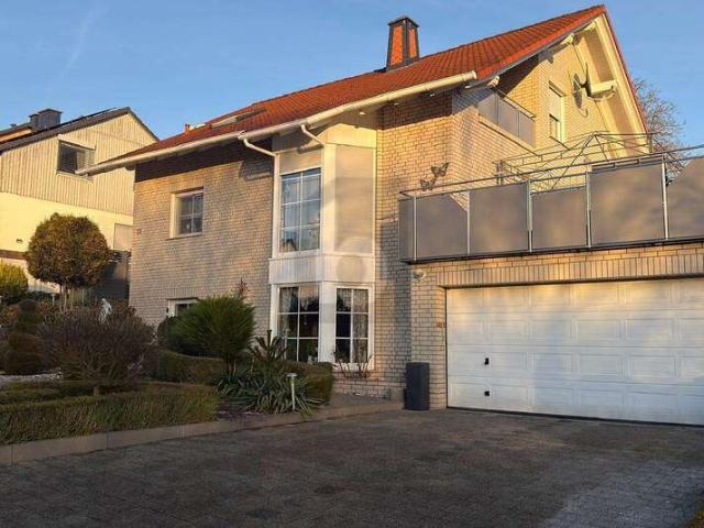 Haus zum Kaufen in Bad Emstal 495.000,00 EUR 298 m²