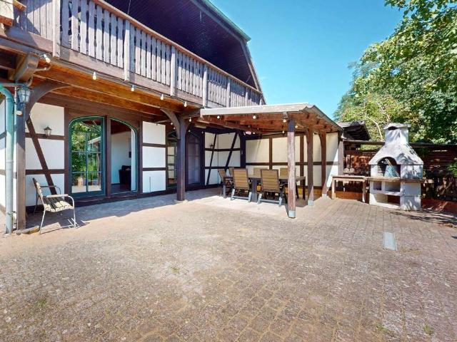 Haus zum Kaufen in Bad Freienwalde Oder 320.000,00 EUR 192.08 m²