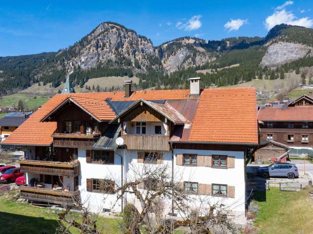 Haus zum Kaufen in Bad Hindelang Bad Oberdorf 1.580.000,00 EUR 519 m²