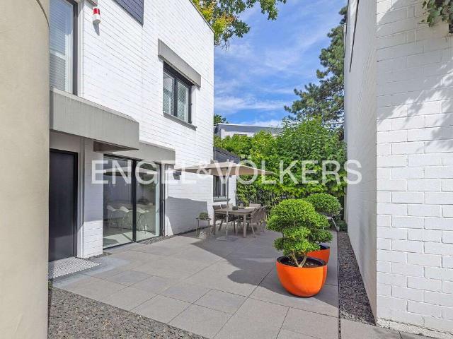 Haus zum Kaufen in Bad Homburg 1.880.000,00 EUR 222 m²
