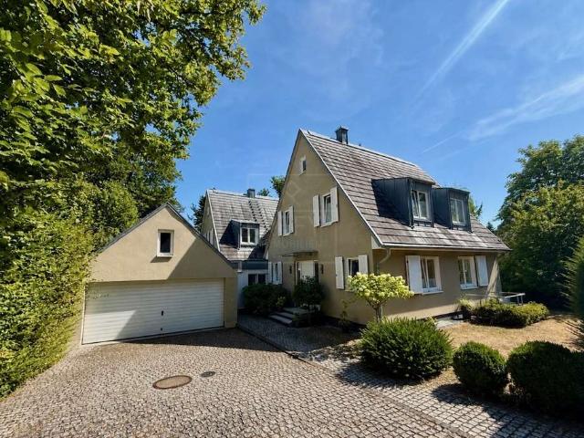 Haus zum Kaufen in Bad Homburg vor der Höhe Kirdorf 3.600.000,00 EUR 360 m²