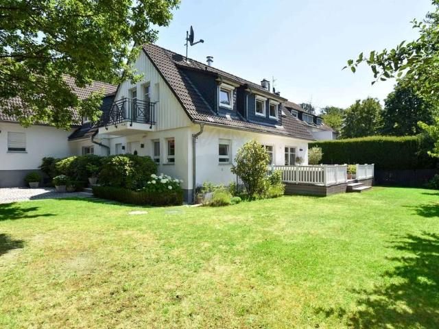 Haus zum Kaufen in Bad Homburg vor der Höhe 2.395.000,00 EUR 200 m²