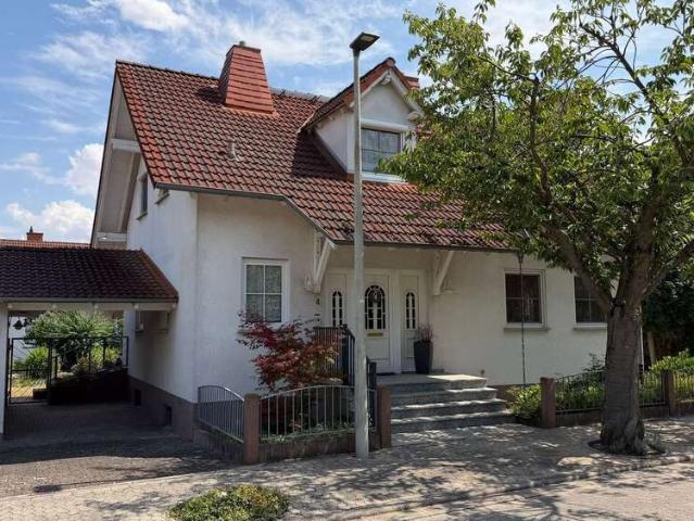 Haus zum Kaufen in Bad Kreuznach Winzenheim 548.000,00 EUR 180.5 m²