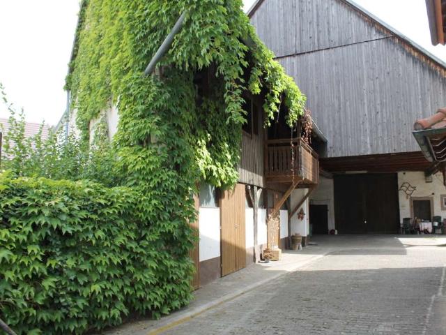Haus zum Kaufen in Bad Krozingen 1.100.000,00 EUR 280 m²