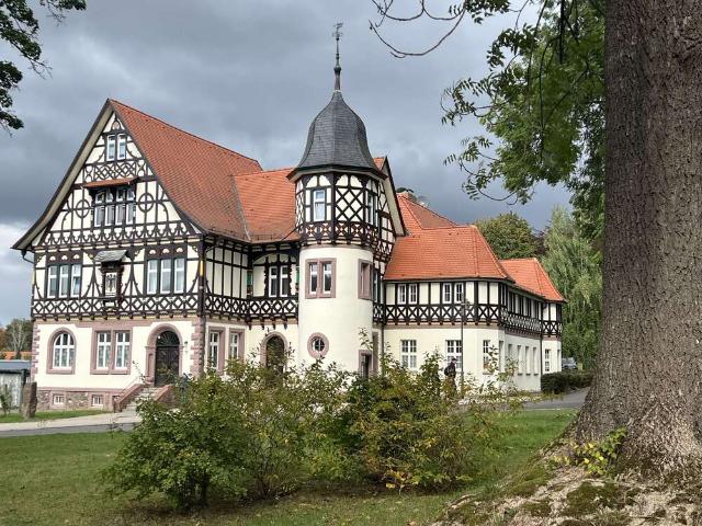 Haus zum Kaufen in Bad Liebenstein 1.100.000,00 EUR 800 m²