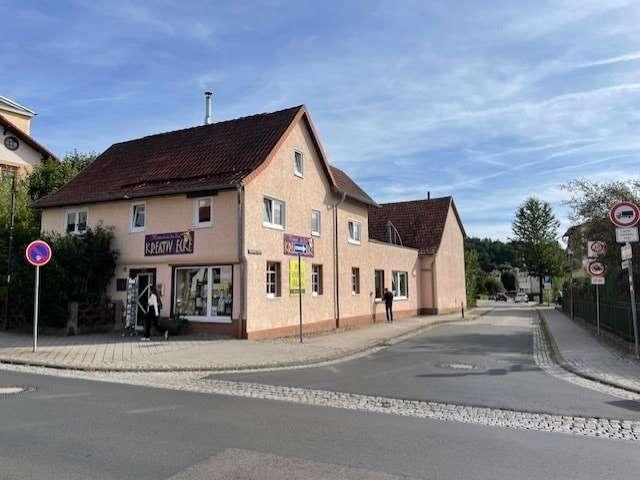 Haus zum Kaufen in Bad Liebenstein 356.000,00 EUR 361.71 m²