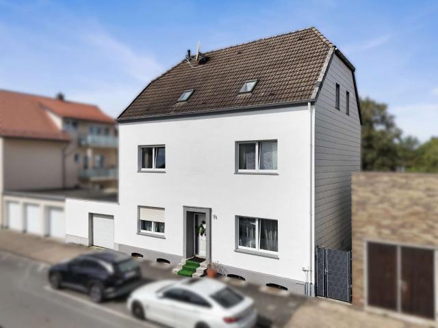 Haus zum Kaufen in Bad Lippspringe 339.000,00 EUR 211 m²