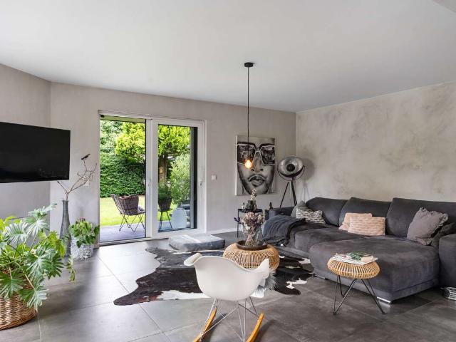 Haus zum Kaufen in Bad Lippspringe 629.000,00 EUR 144.34 m²