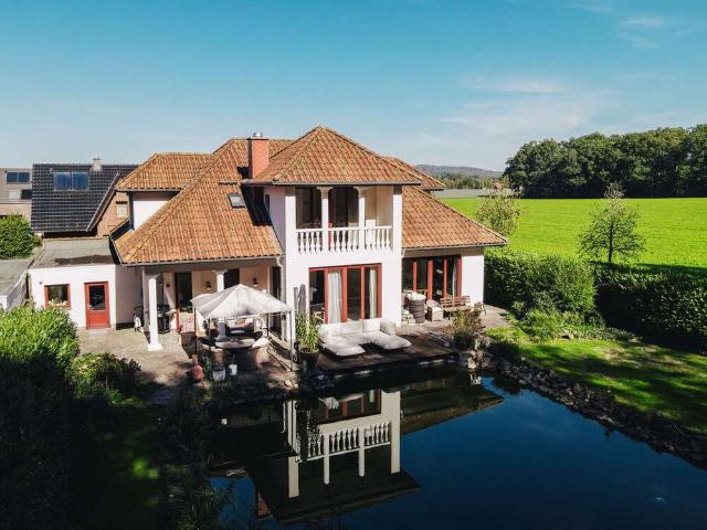 Haus zum Kaufen in Bad Rothenfelde 695.000,00 EUR 247.19 m²
