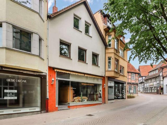 Haus zum Kaufen in Bad Salzuflen 250.000,00 EUR 234.27 m²