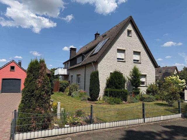 Haus zum Kaufen in Bad Salzuflen 339.000,00 EUR 193.94 m²