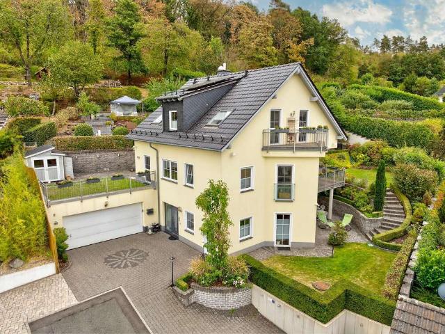 Haus zum Kaufen in Bad Schwalbach 1.050.000,00 EUR 208.88 m²