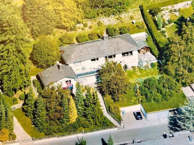 Haus zum Kaufen in Bad Schwalbach 950.000,00 EUR 406 m²