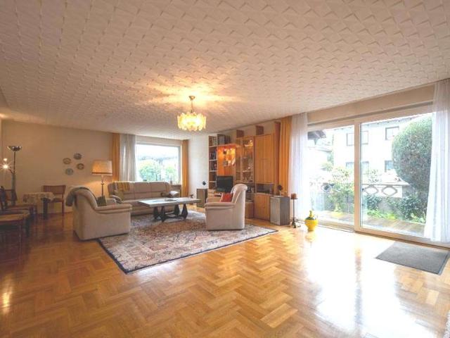 Haus zum Kaufen in Bad Soden Altenhain 1.050.000,00 EUR 254 m²