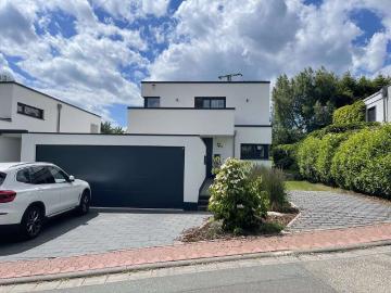 Haus zum Kaufen in Bad Soden 2.725.000,00 EUR 300 m²