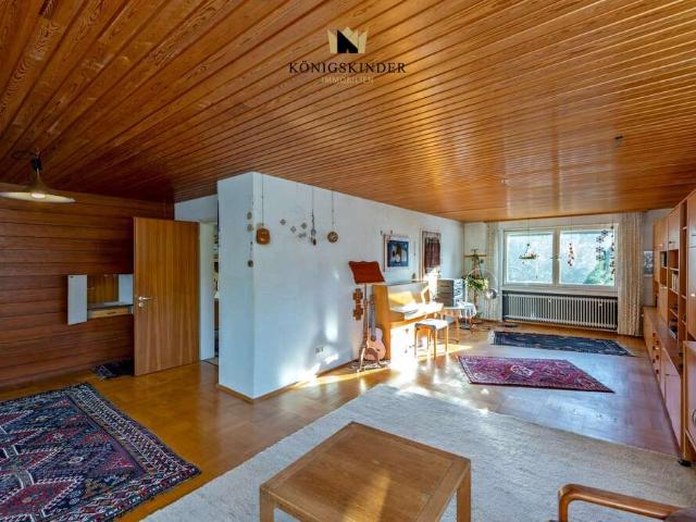Haus zum Kaufen in Bad Urach 350.000,00 EUR 182.38 m²