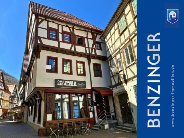 Haus zum Kaufen in Bad Urach 775.000,00 EUR 330 m²