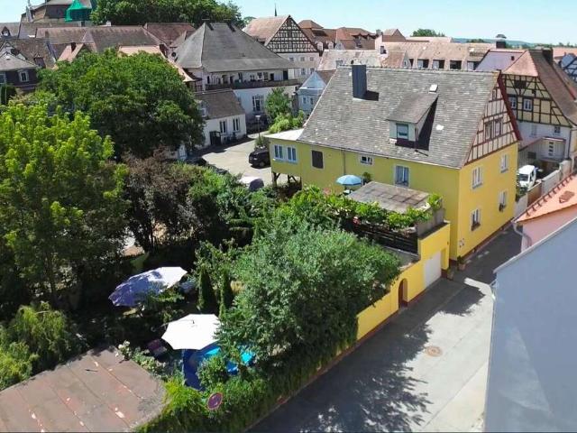 Haus zum Kaufen in Bad Windsheim 399.000,00 EUR 269 m²