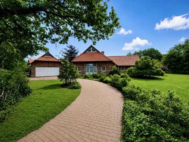 Haus zum Kaufen in Bad Zwischenahn Ohrwege 720.000,00 EUR 175.12 m²