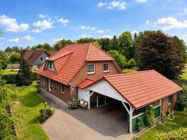 Haus zum Kaufen in Bad Zwischenahn 489.000,00 EUR 186.56 m²