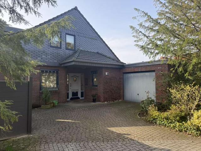 Haus zum Kaufen in Bad Zwischenahn 549.000,00 EUR 180 m²