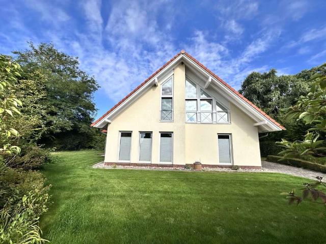 Haus zum Kaufen in Bad Zwischenahn 529.000,00 EUR 183 m²
