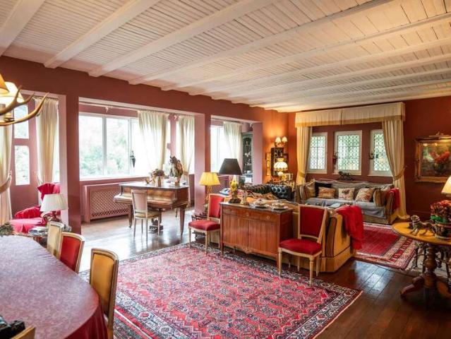 Haus zum Kaufen in Baden Baden 1.080.000,00 EUR 320 m²