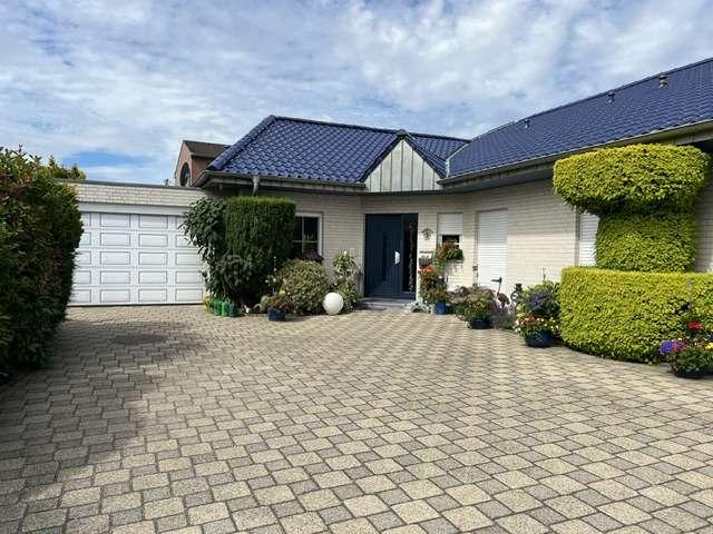 Haus zum Kaufen in Baesweiler 889.000,00 EUR 238 m²