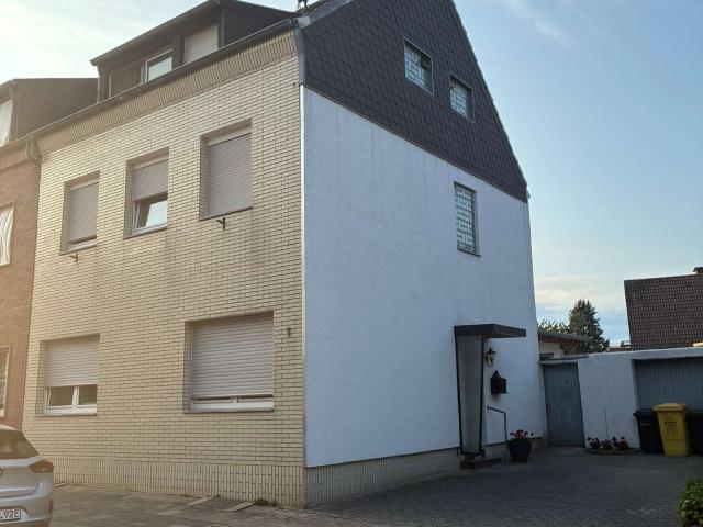 Haus zum Kaufen in Baesweiler 269.000,00 EUR 160 m²