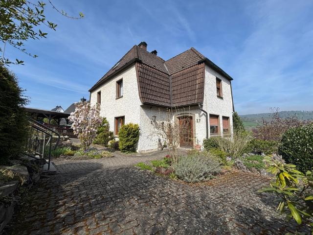 Haus zum Kaufen in Balve 269.000,00 EUR 160 m²